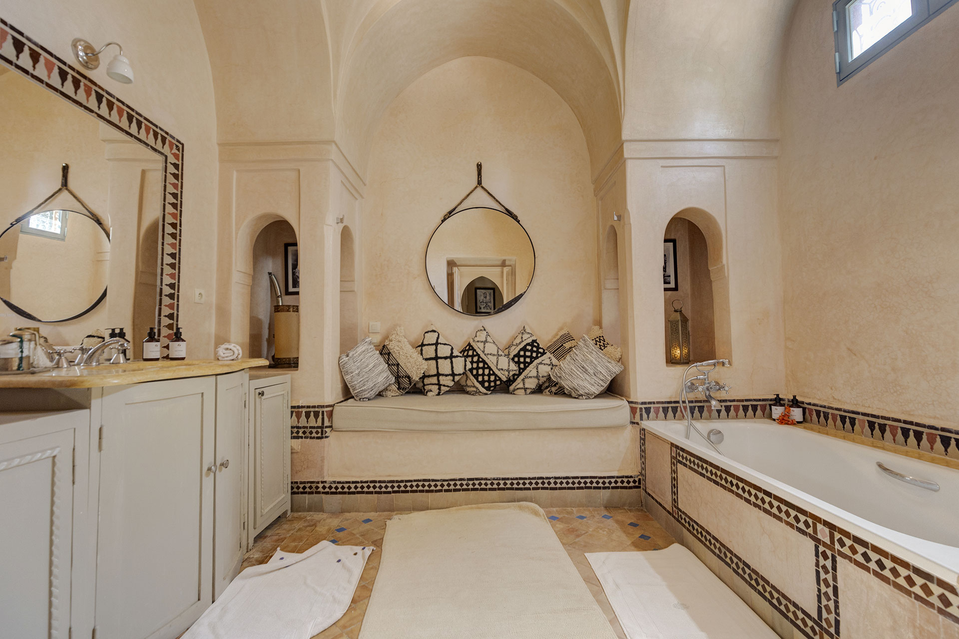 L'intérieur de cette villa à Marrakech comporte la salle de bain du sultan.